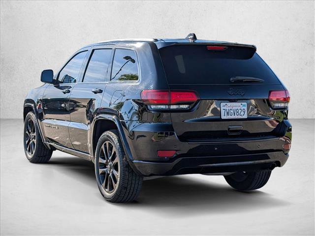 Used 2017 Jeep Grand Cherokee Altitude image 8