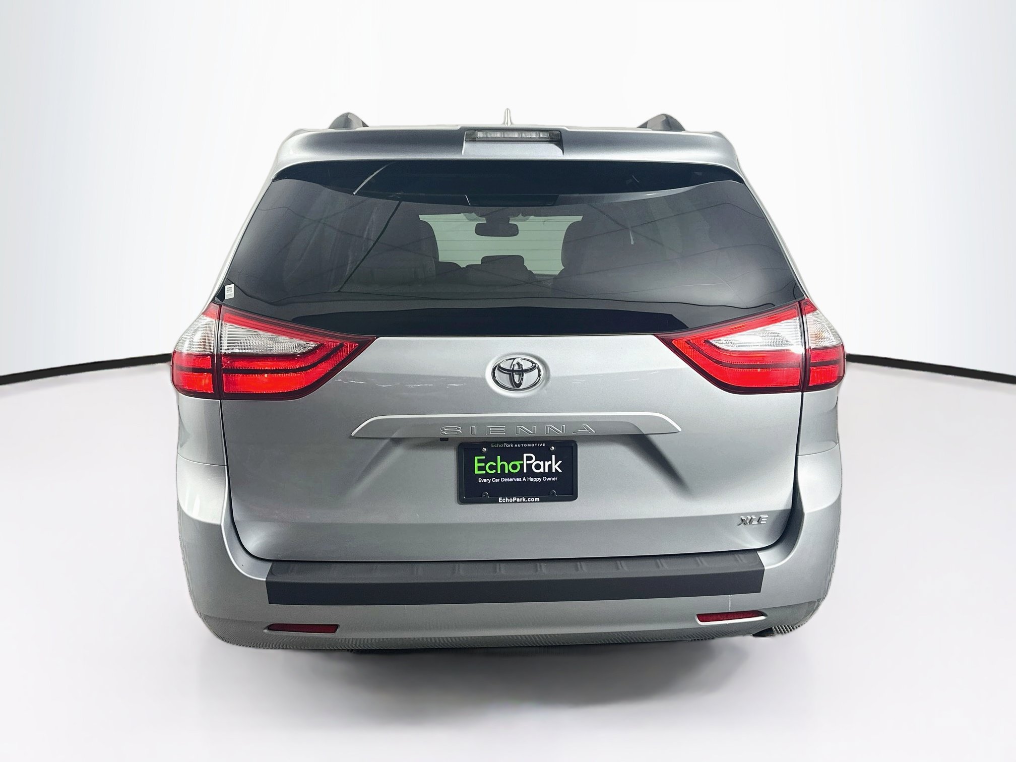 Used 2019 Toyota Sienna XLE FWD image 7