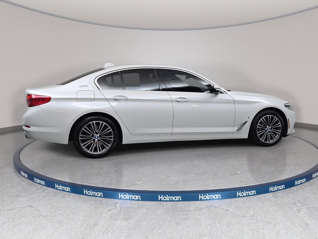 Used 2019 BMW 530e xDrive w/ Convenience Package AWD/4WD image 5