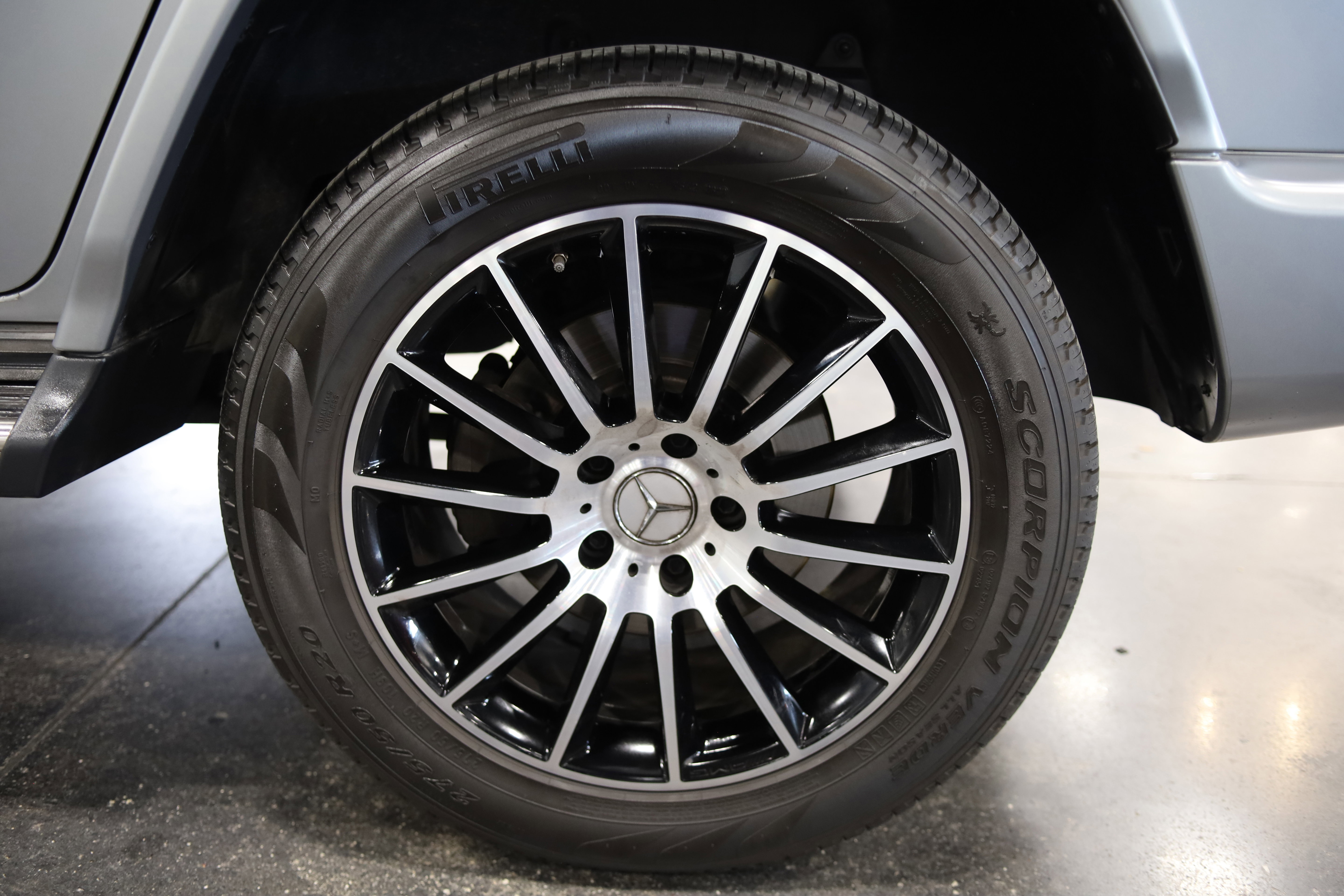 Used 2019 Mercedes-Benz G 550 w/ AMG Line image 12