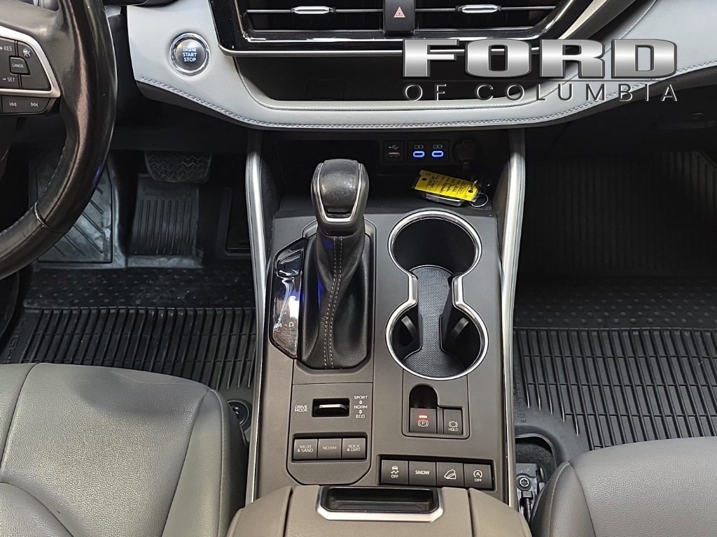 Used 2022 Toyota Highlander XLE image 28