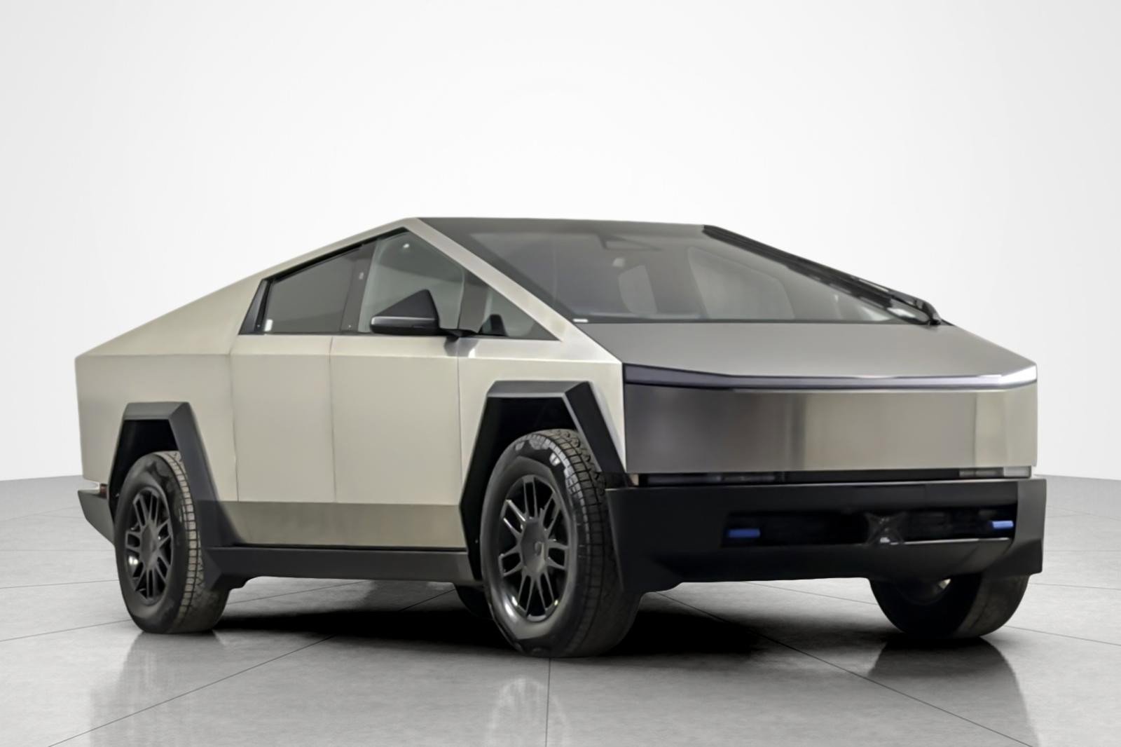 Used 2025 Tesla Cybertruck AWD Crew Cab image 7