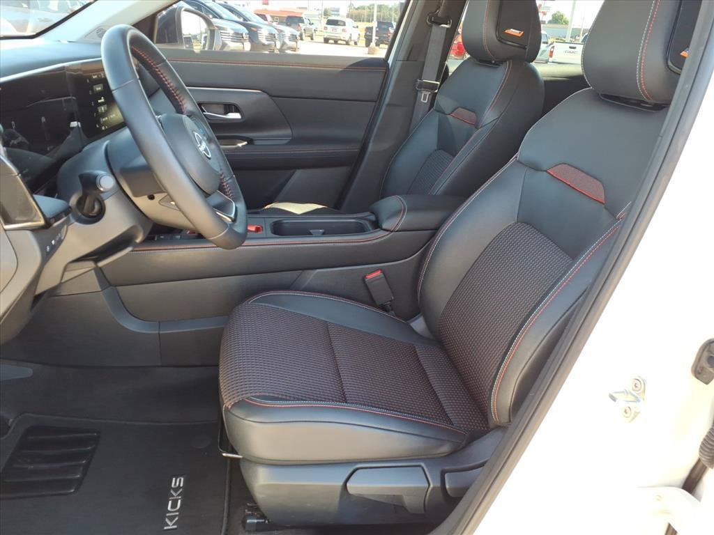 Certified 2025 Nissan Kicks SR w/ SR Premium Package AWD/4WD image 18