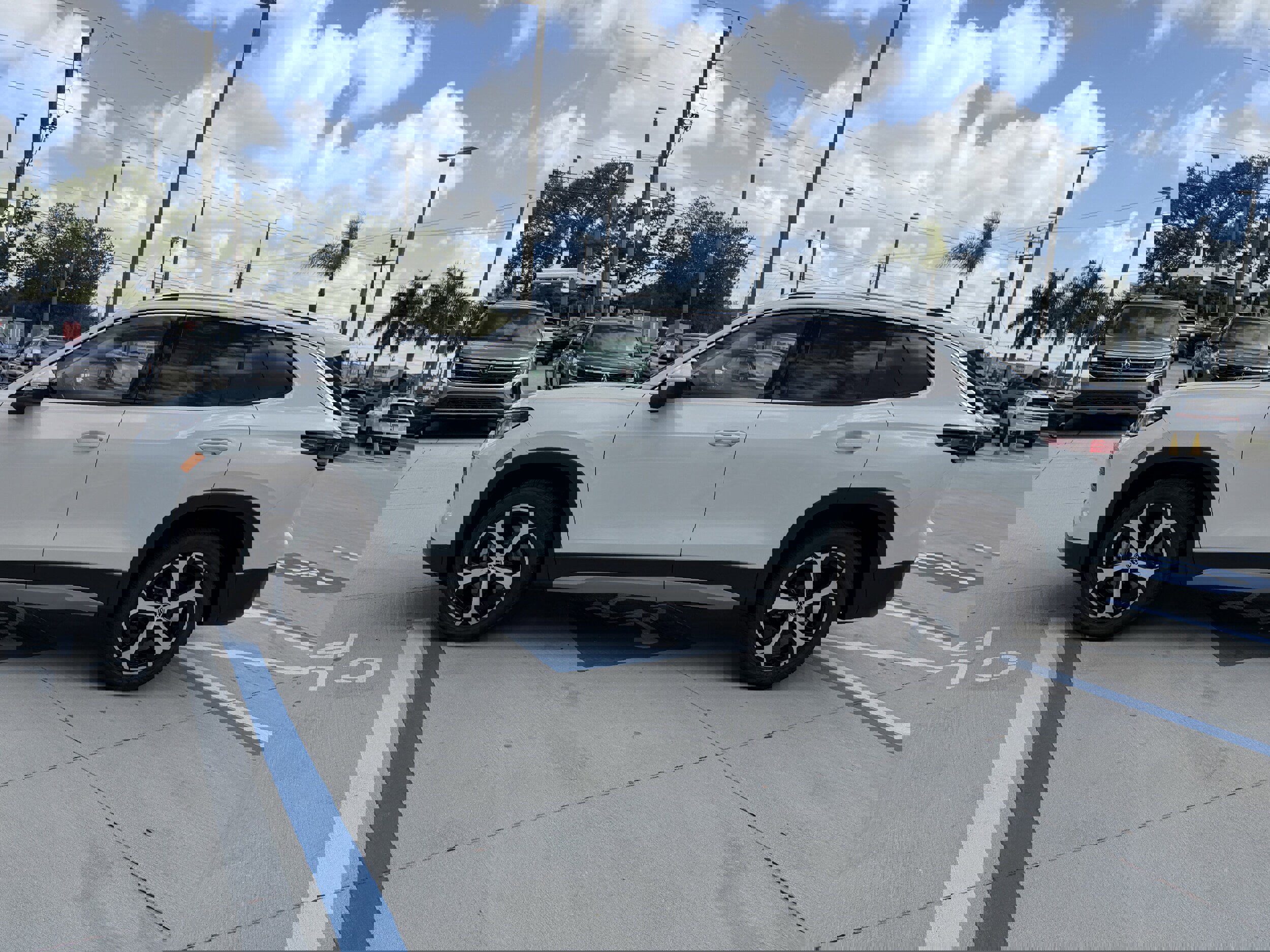 New 2026 Volkswagen Tiguan SE image 6