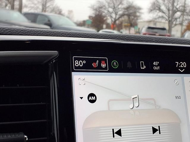 Used 2024 Chrysler Pacifica Touring-L image 5