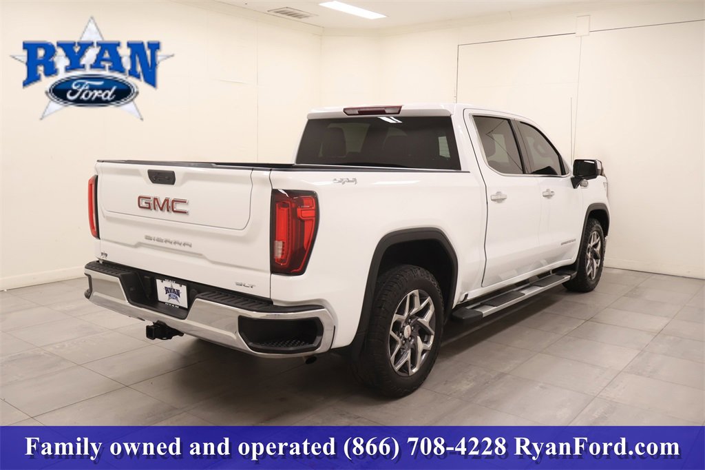 Used 2022 GMC Sierra 1500 SLT w/ SLT Convenience Package image 4