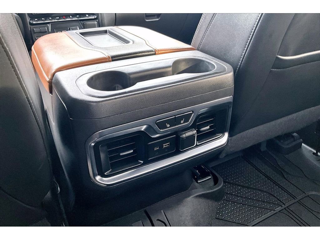 Used 2020 Chevrolet Silverado 1500 High Country w/ Technology Package image 11