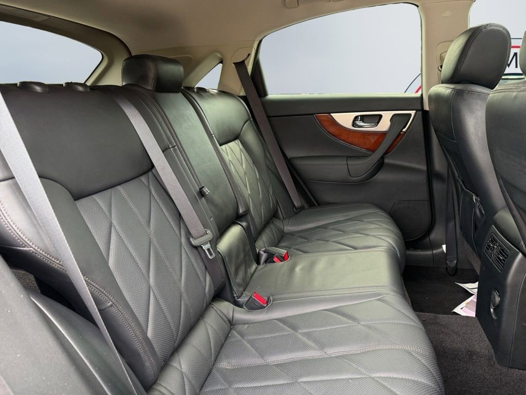 Used 2009 INFINITI FX35 AWD w/ Technology Pkg image 12