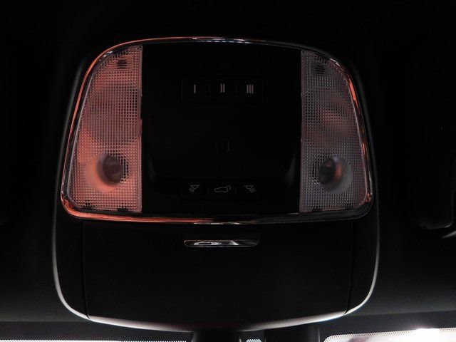 Used 2018 Jeep Grand Cherokee Limited image 43