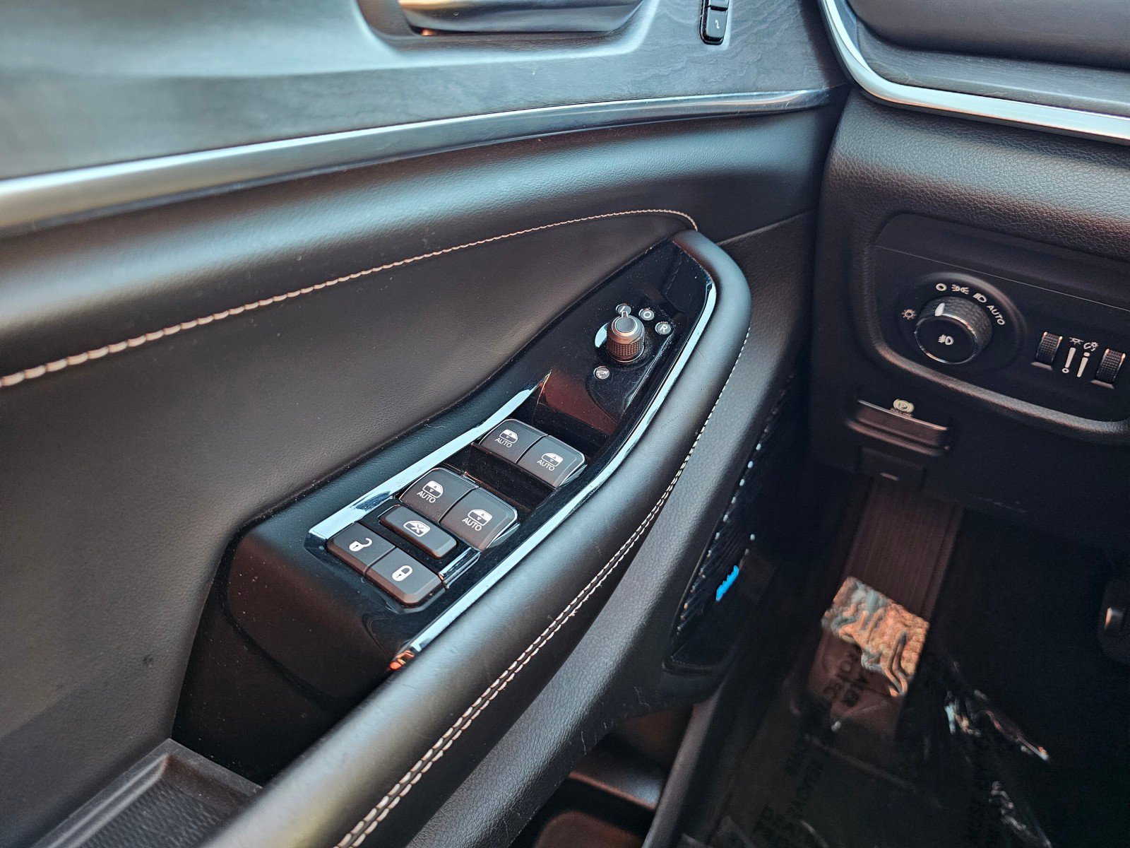 Used 2021 Jeep Grand Cherokee L Overland w/ MOPAR Finishing Package image 43