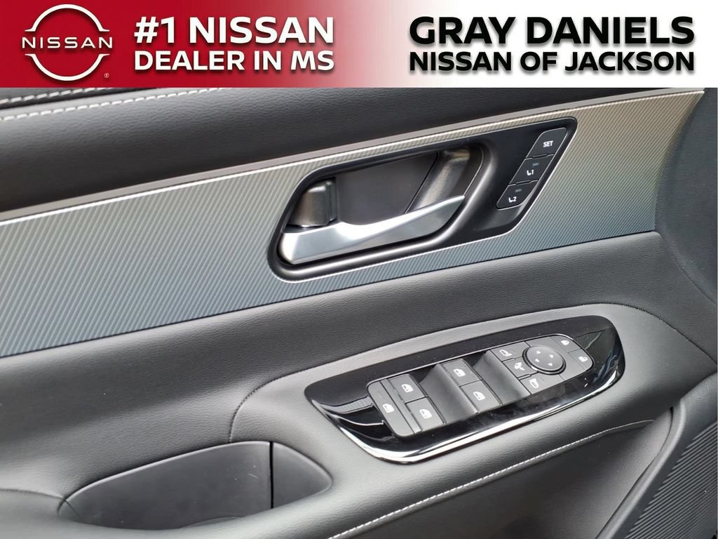 New 2026 Nissan Murano Platinum w/ Cargo Package AWD/4WD image 12