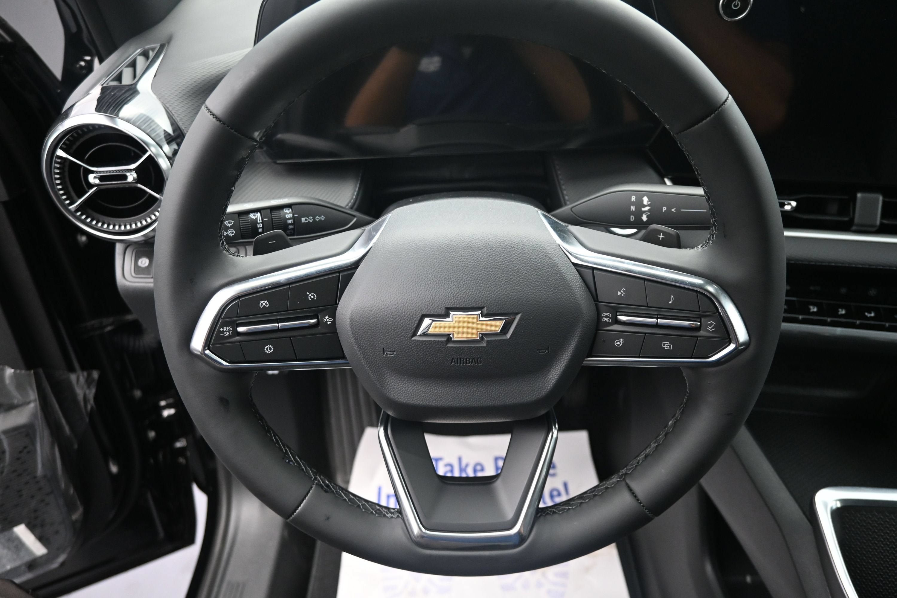 New 2027 Chevrolet Equinox LT w/ Convenience Package II FWD image 12