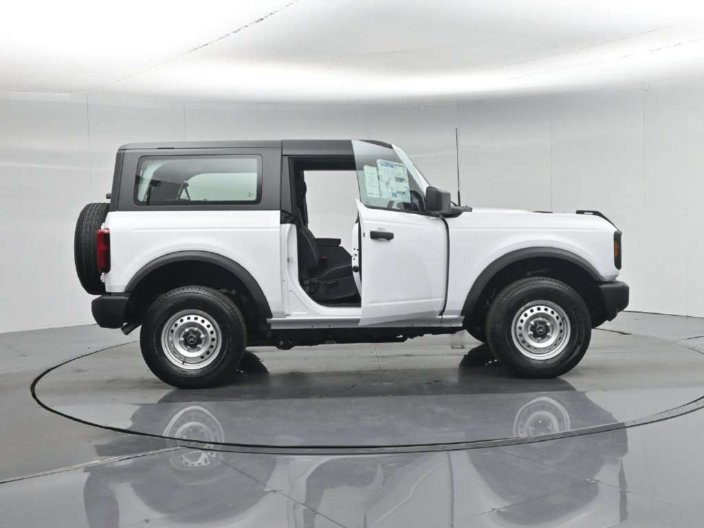 New 2026 Ford Bronco 2-Door AWD/4WD image 4
