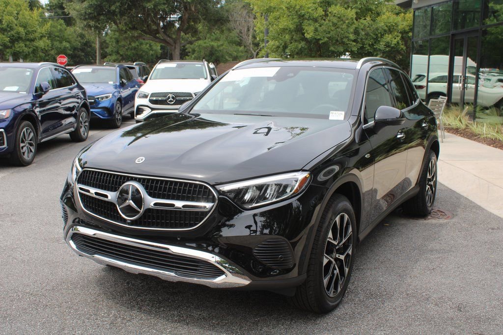 Used 2025 Mercedes-Benz GLC 350e image 16