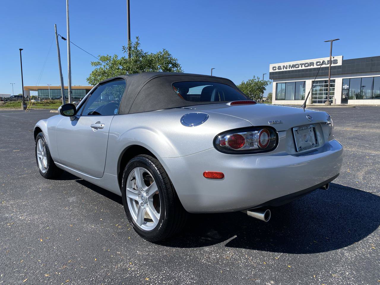 Used 2006 MAZDA MX-5 Miata Touring RWD image 14