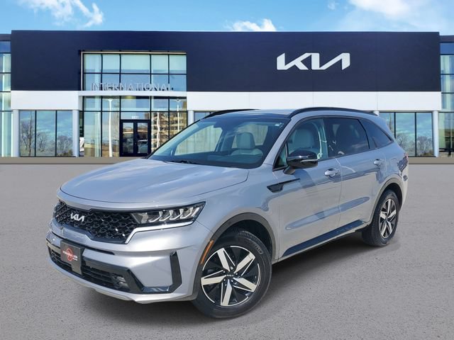 Used 2022 Kia Sorento EX w/ Panoramic Sunroof Package