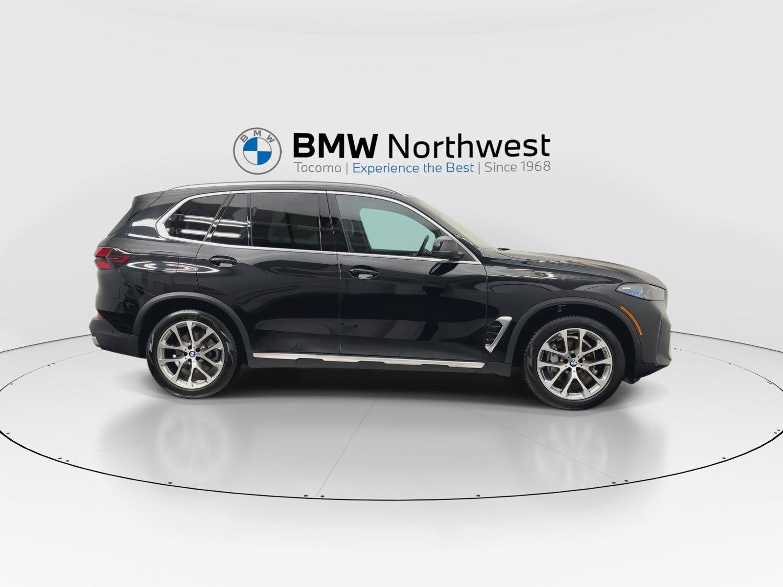Used 2024 BMW X5 xDrive40i w/ Premium Package AWD/4WD image 5
