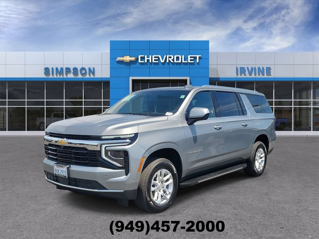Used 2026 Chevrolet Suburban LS RWD image 4