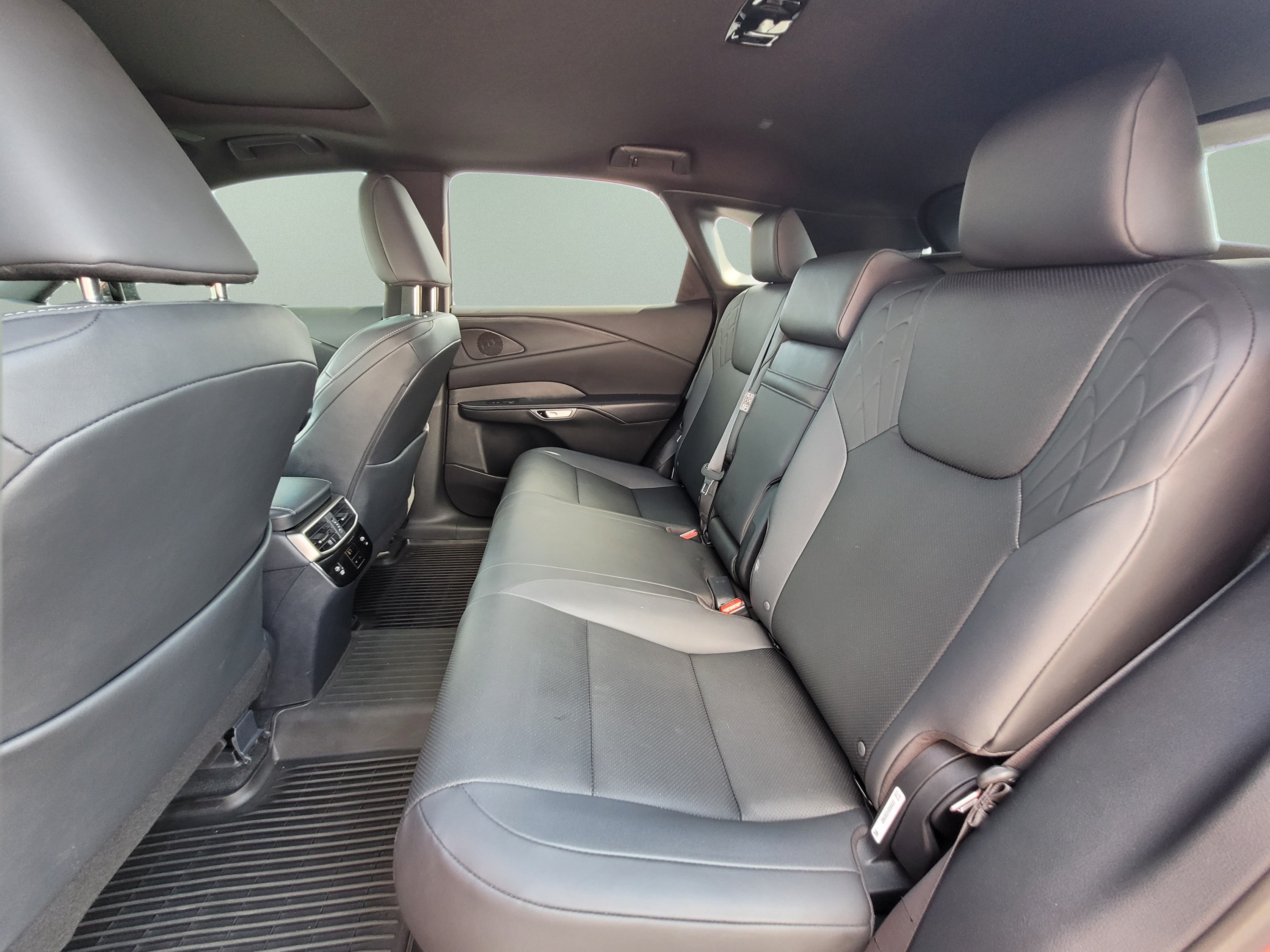 Used 2023 Lexus RX 350 Premium w/ Accessory Package AWD/4WD image 15