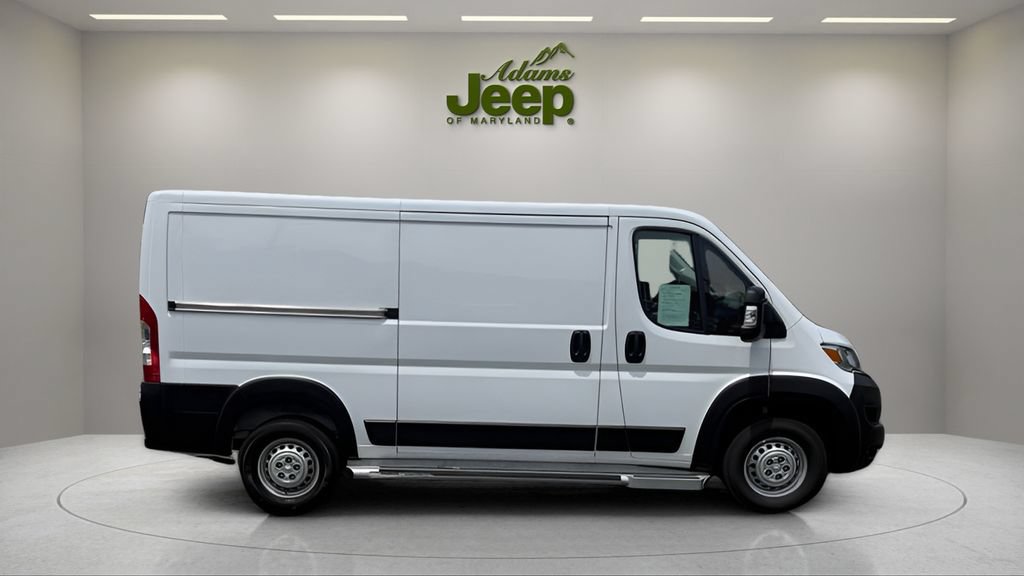Used 2025 RAM ProMaster 2500 w/ U-Haul Equipment Group FWD image 9
