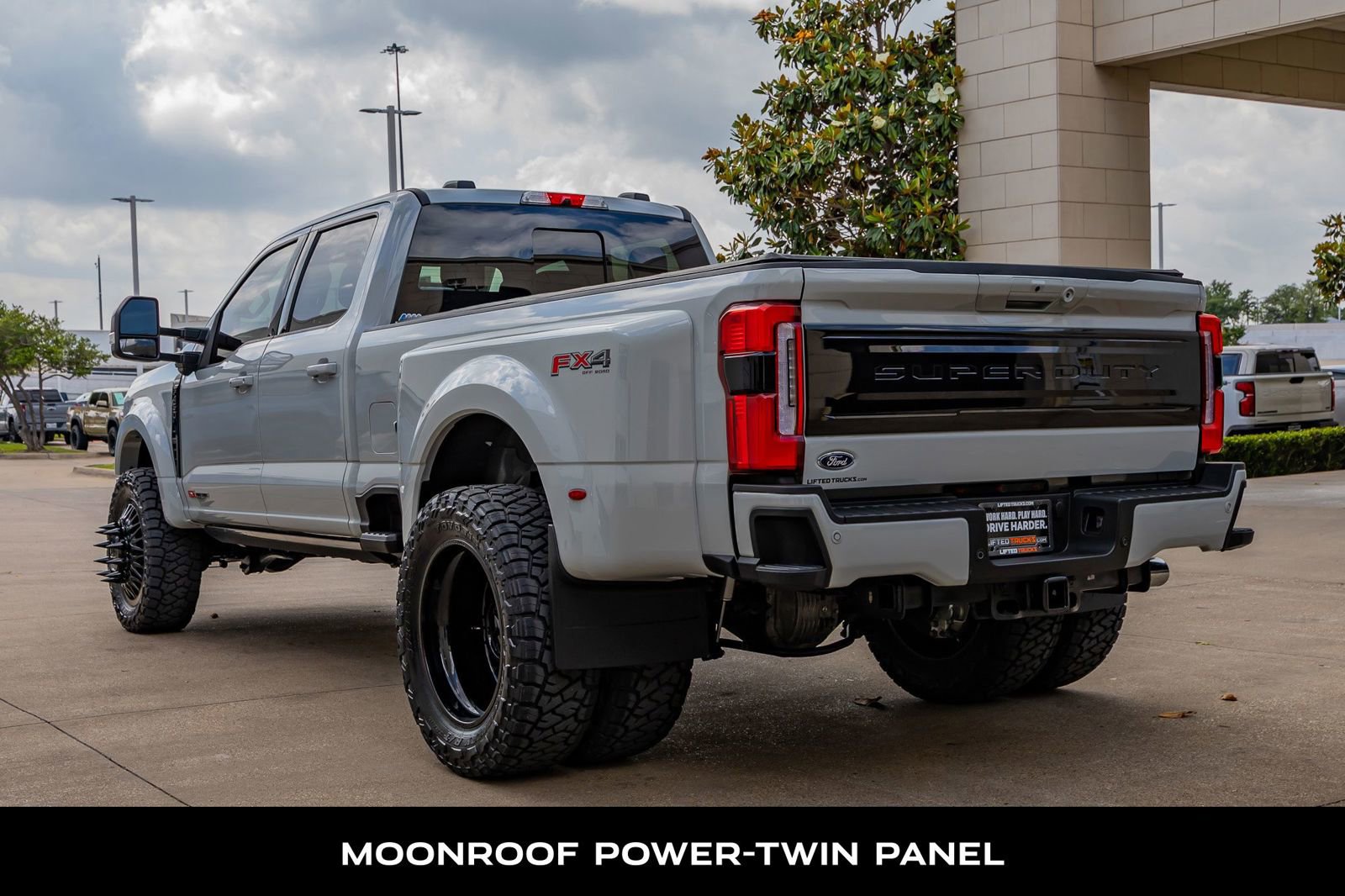 Used 2025 Ford F450 Platinum w/ FX4 Off-Road Package AWD/4WD image 7