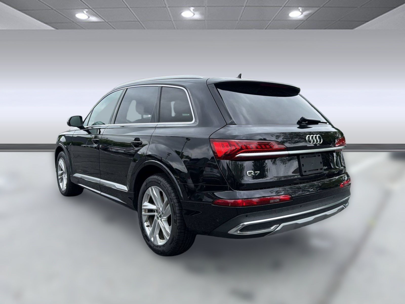 Used 2020 Audi Q7 3.0T Premium Plus w/ Premium Plus Package AWD/4WD image 3