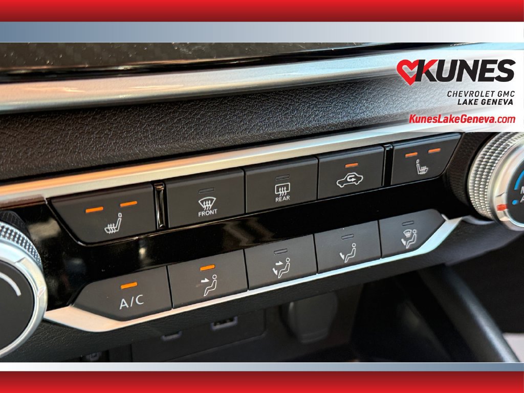 Used 2024 Nissan Altima 2.5 SR w/ SR Premium Package FWD image 29