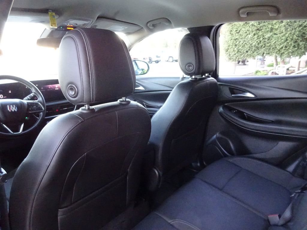 Certified 2024 Buick Encore GX Preferred FWD image 21