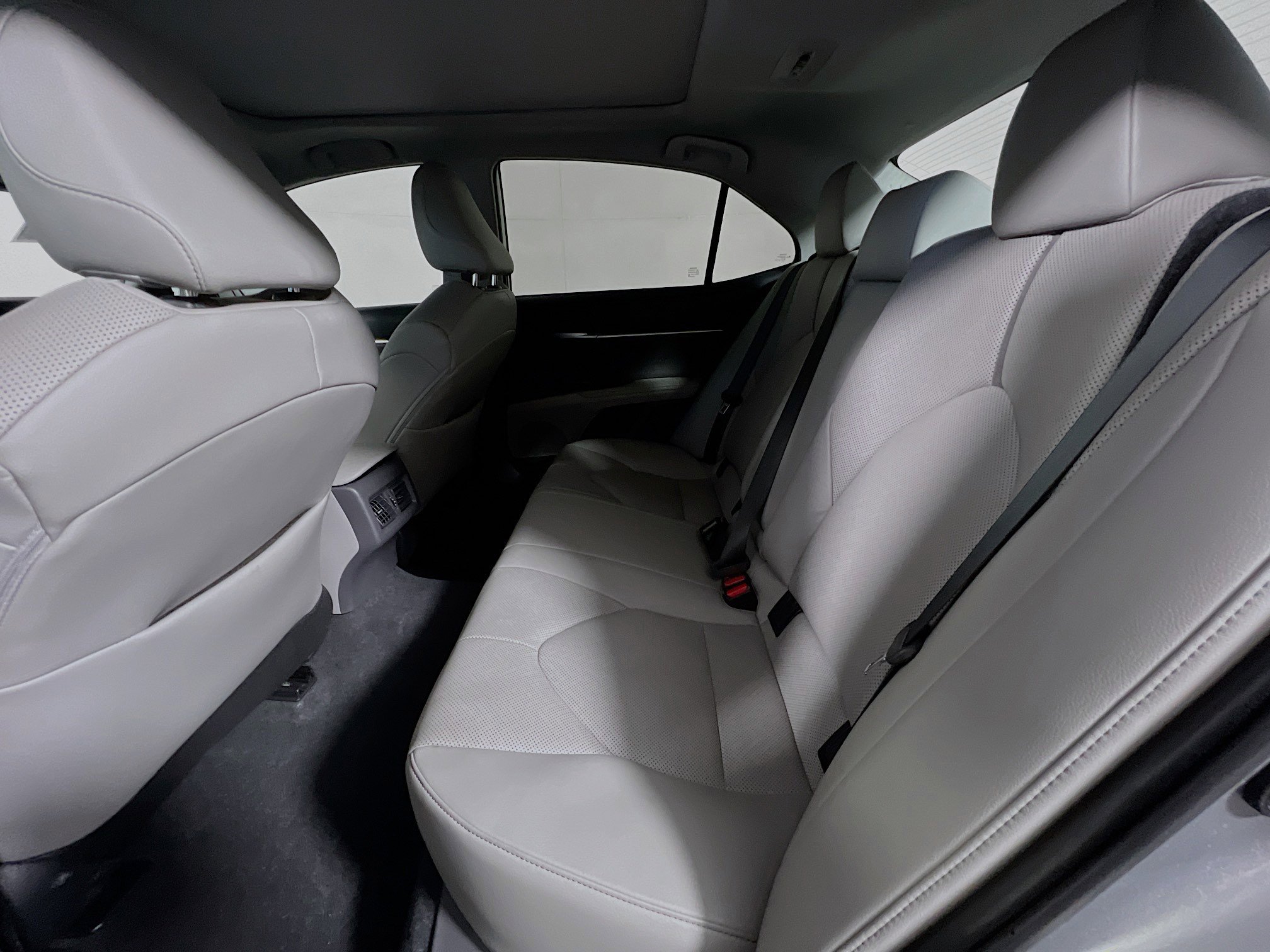 Used 2024 Toyota Camry XLE w/ Navigation Package image 29