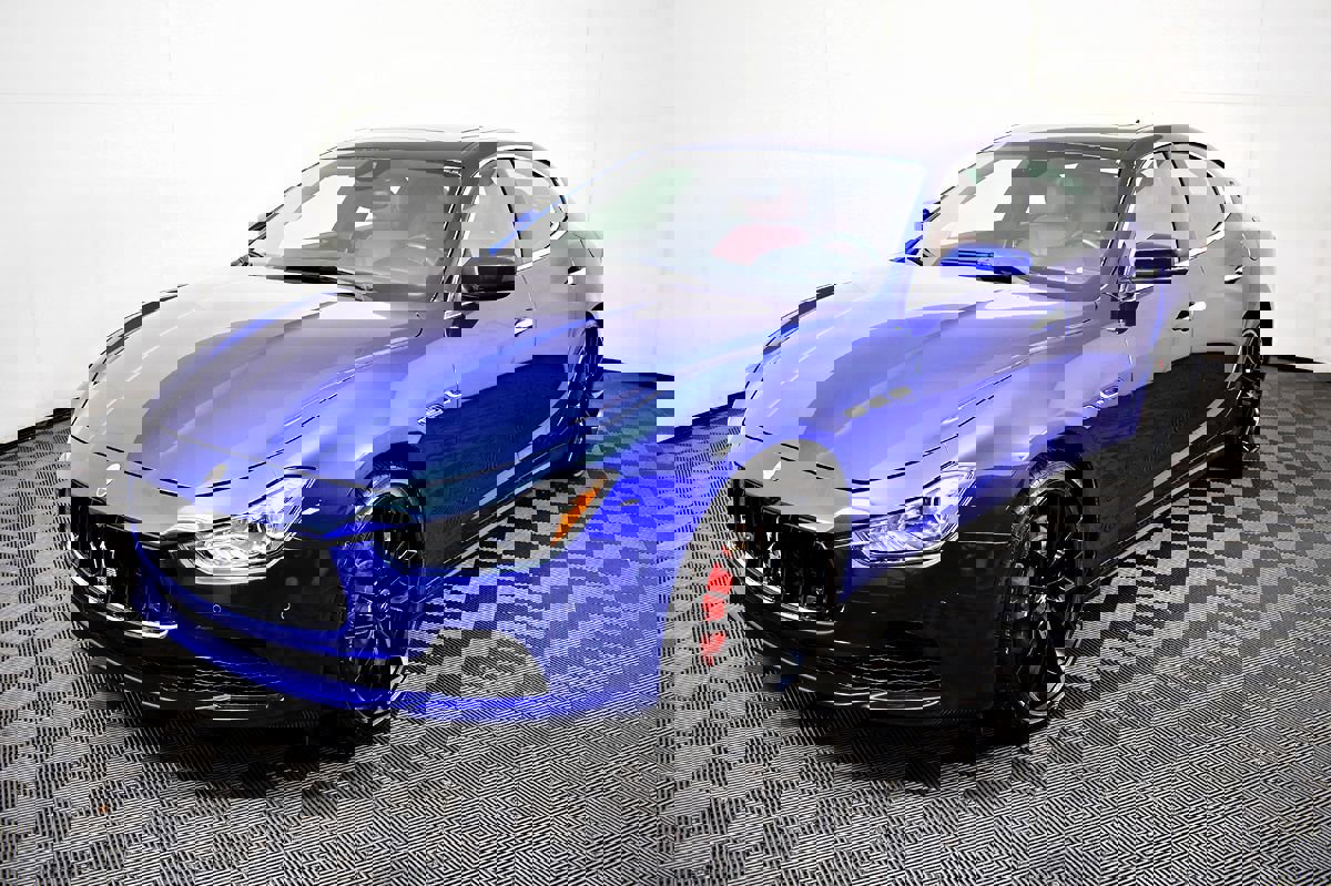 Used 2017 Maserati Ghibli S image 2