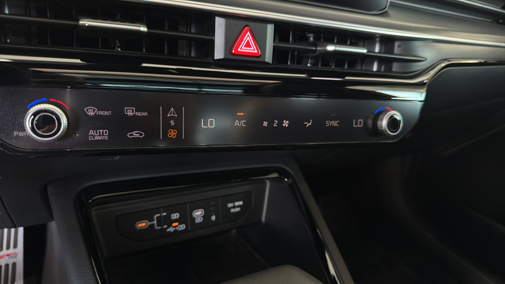 Used 2025 Kia K5 GT-Line w/ GT-Line Premium Package AWD/4WD image 28