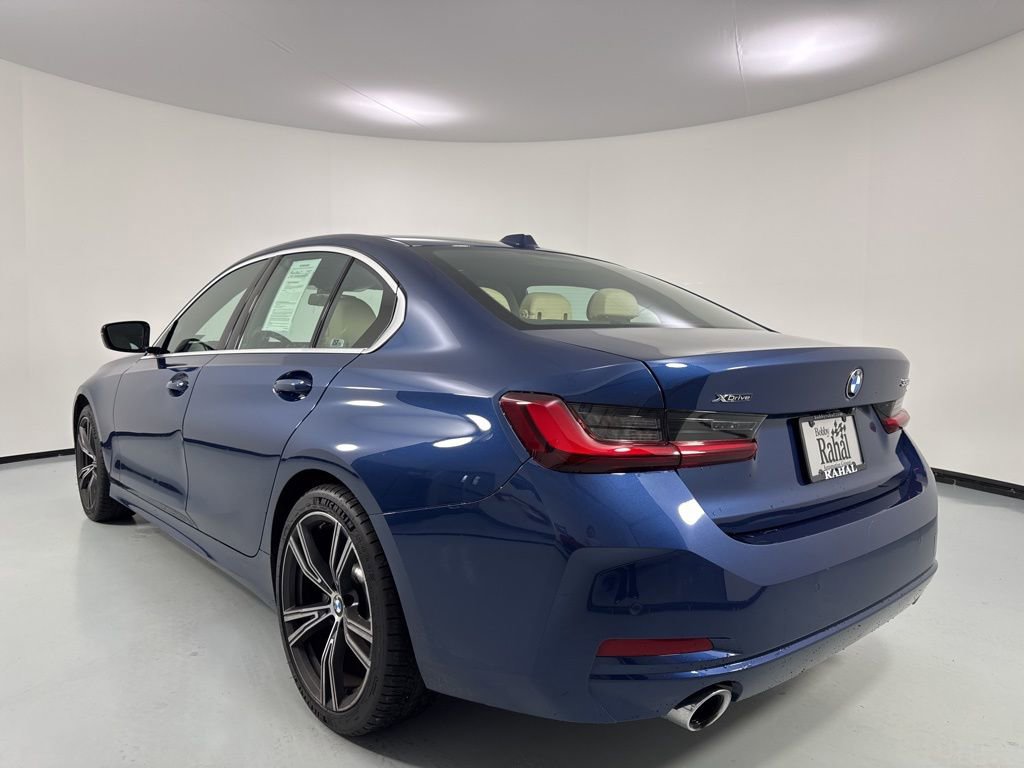 Certified 2024 BMW 330i xDrive Sedan w/ Convenience Package AWD/4WD image 5