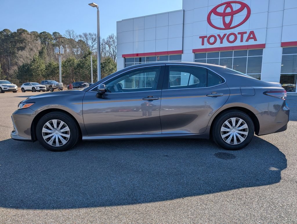 Used 2024 Toyota Camry LE FWD image 2