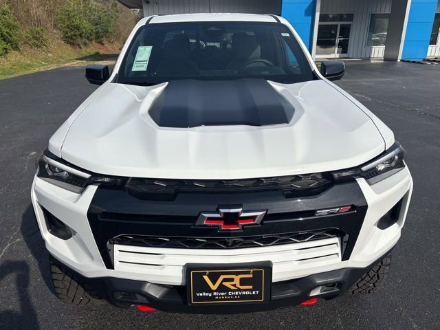 Used 2024 Chevrolet Colorado ZR2 w/ Technology Package AWD/4WD image 14