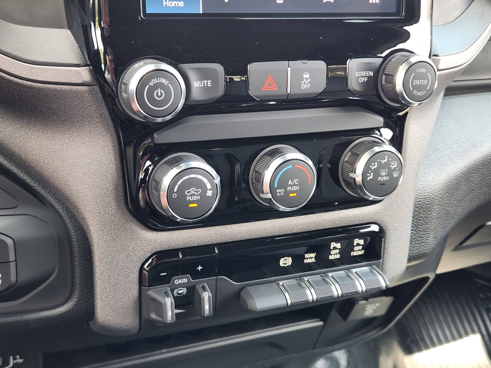 New 2027 RAM 3500 Tradesman AWD/4WD image 18