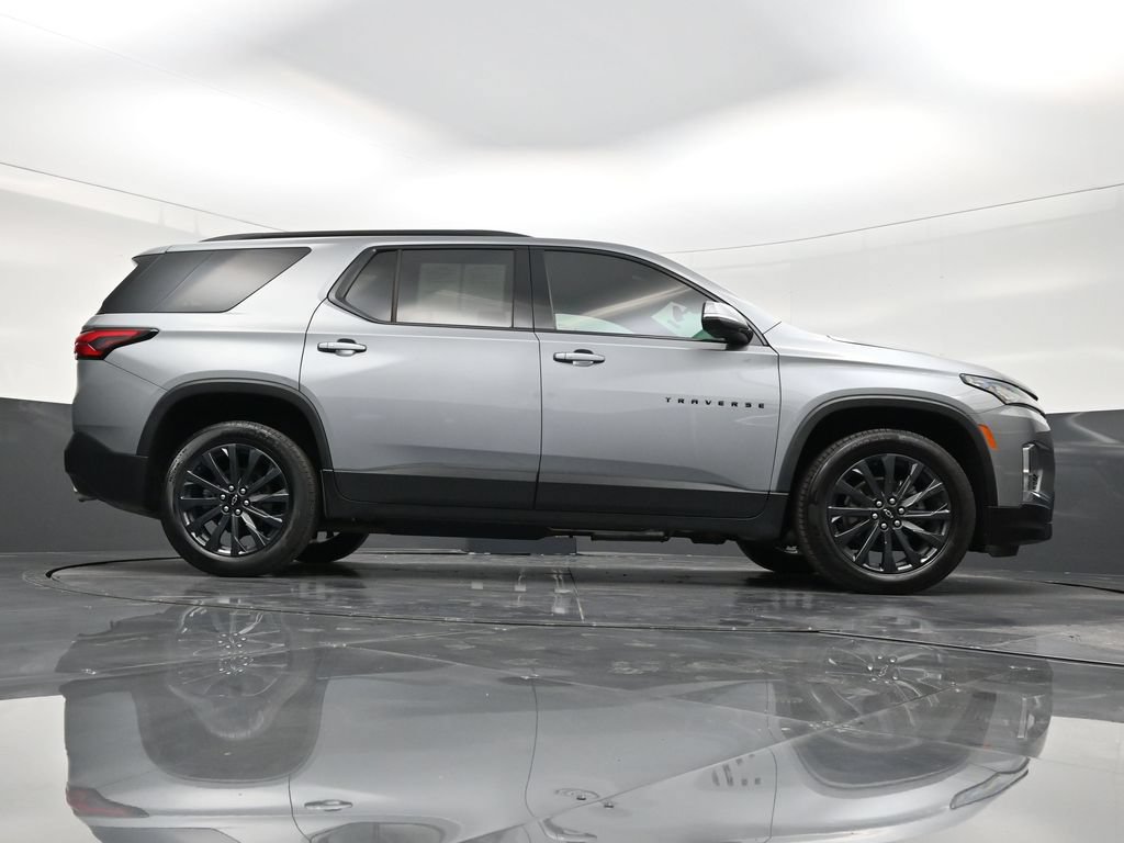 Used 2023 Chevrolet Traverse RS FWD image 22