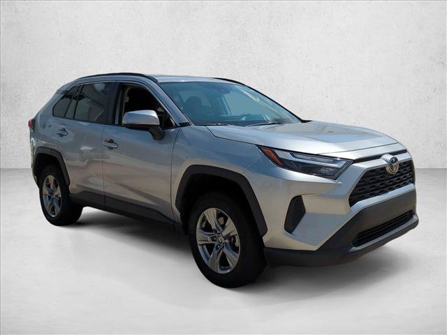 Used 2025 Toyota RAV4 XLE AWD/4WD image 3