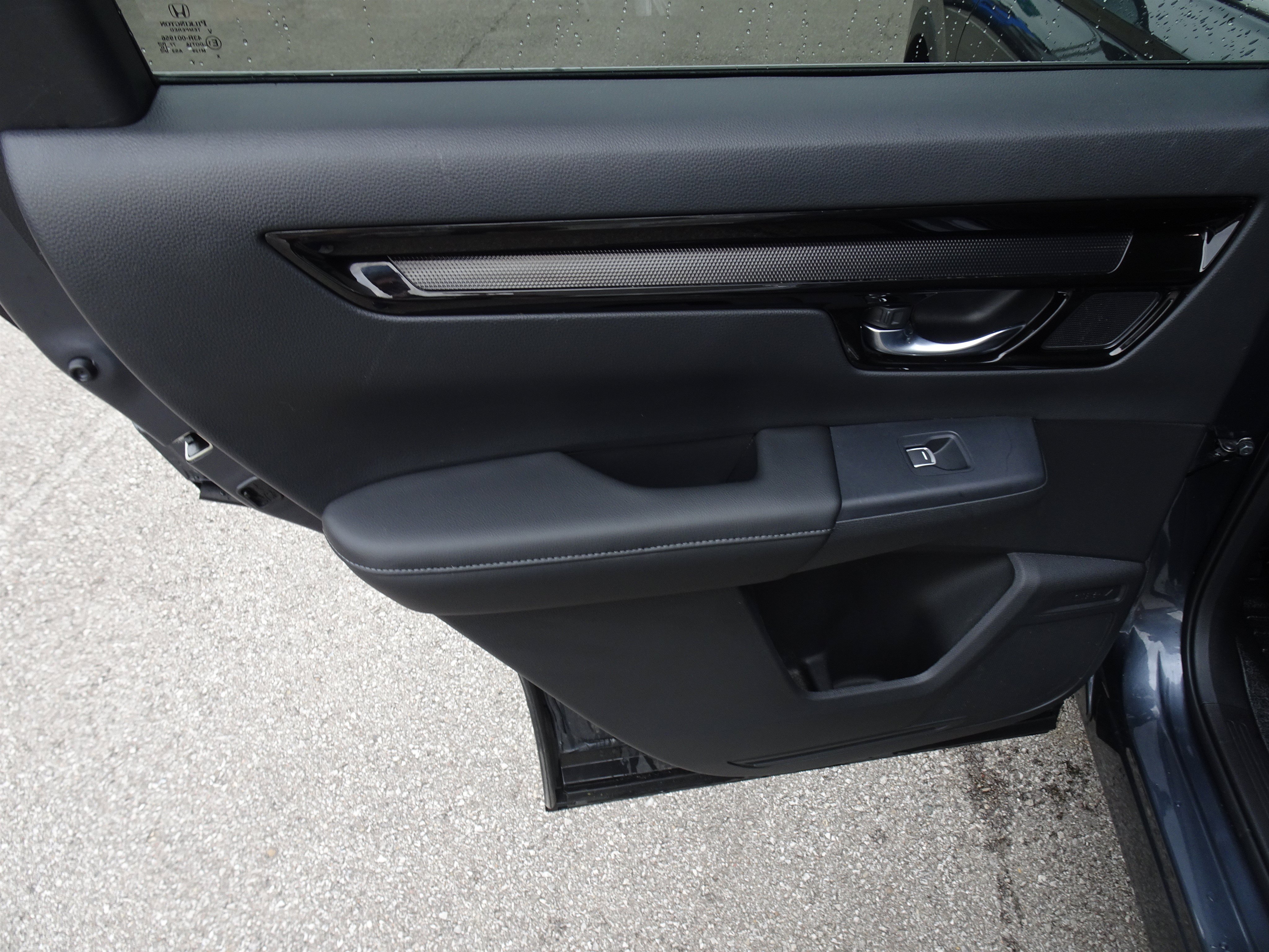 Used 2025 Honda CR-V EX-L image 16