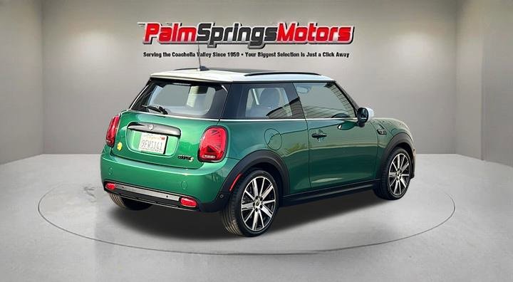 Used 2023 MINI Cooper SE image 4