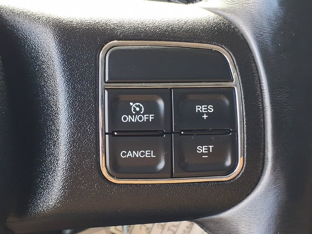 Used 2014 Jeep Wrangler Unlimited Sahara w/ Dual Top Group AWD/4WD image 10