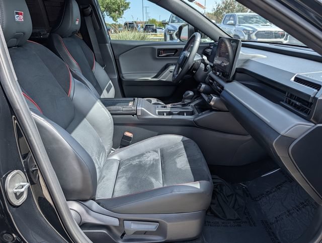 Certified 2026 Toyota RAV4 AWD Plug-in Hybrid image 33