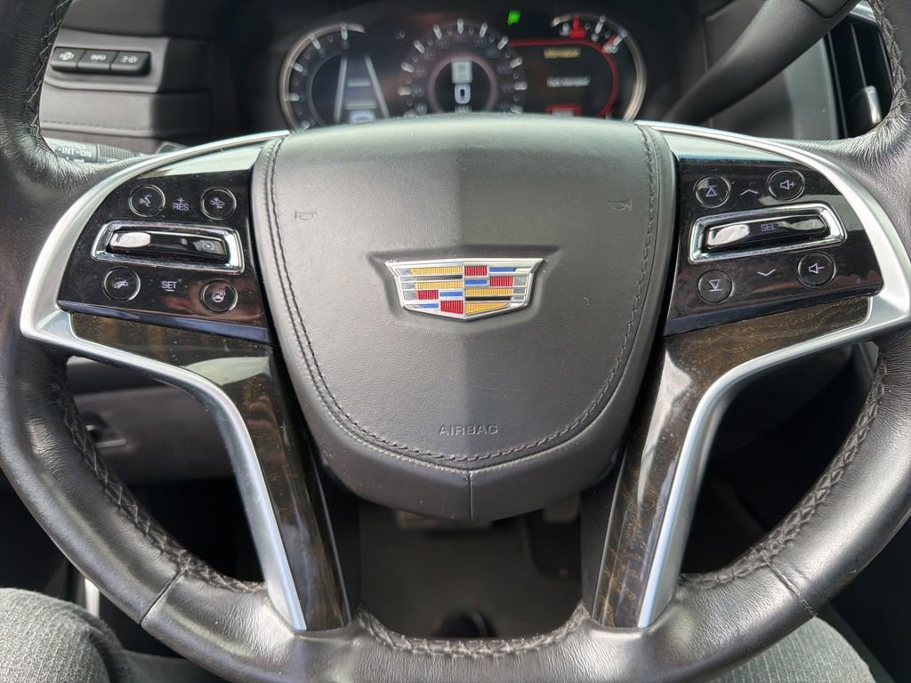 Used 2018 Cadillac Escalade Platinum AWD/4WD image 2