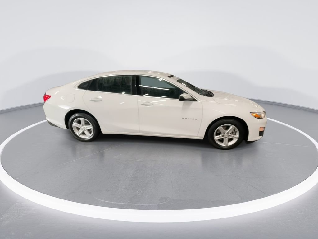 Used 2024 Chevrolet Malibu LS image 9
