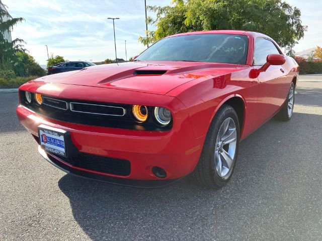 Used 2019 Dodge Challenger SXT image 6