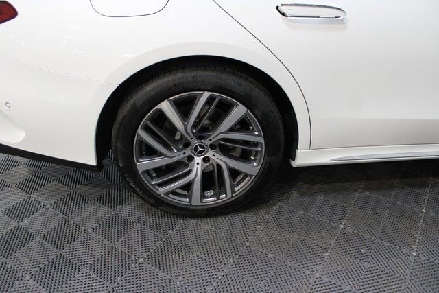 New 2026 Mercedes-Benz E 350 4MATIC Sedan image 9