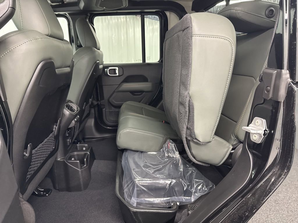 New 2026 Jeep Gladiator Mojave image 11