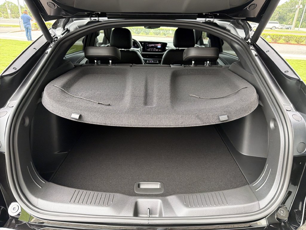 Certified 2025 Buick Envista Avenir FWD image 14