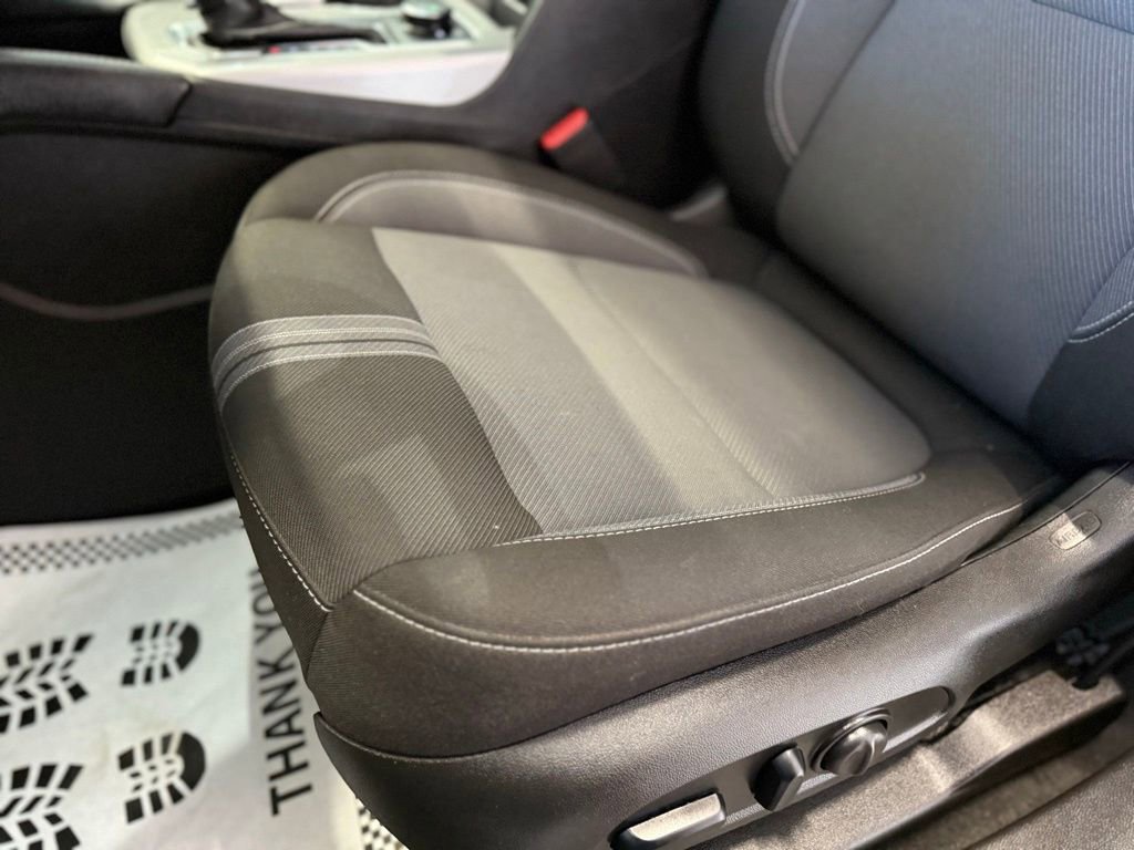 Used 2025 Chevrolet Blazer LT image 21