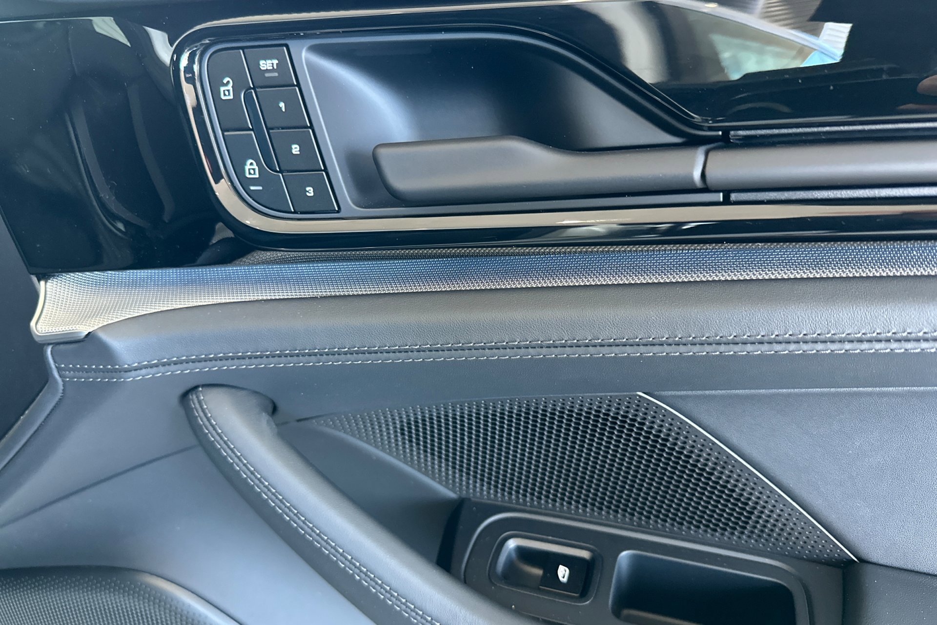 New 2025 Porsche Panamera image 19