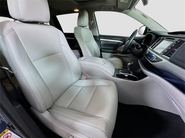 Certified 2018 Toyota Highlander XLE image 30